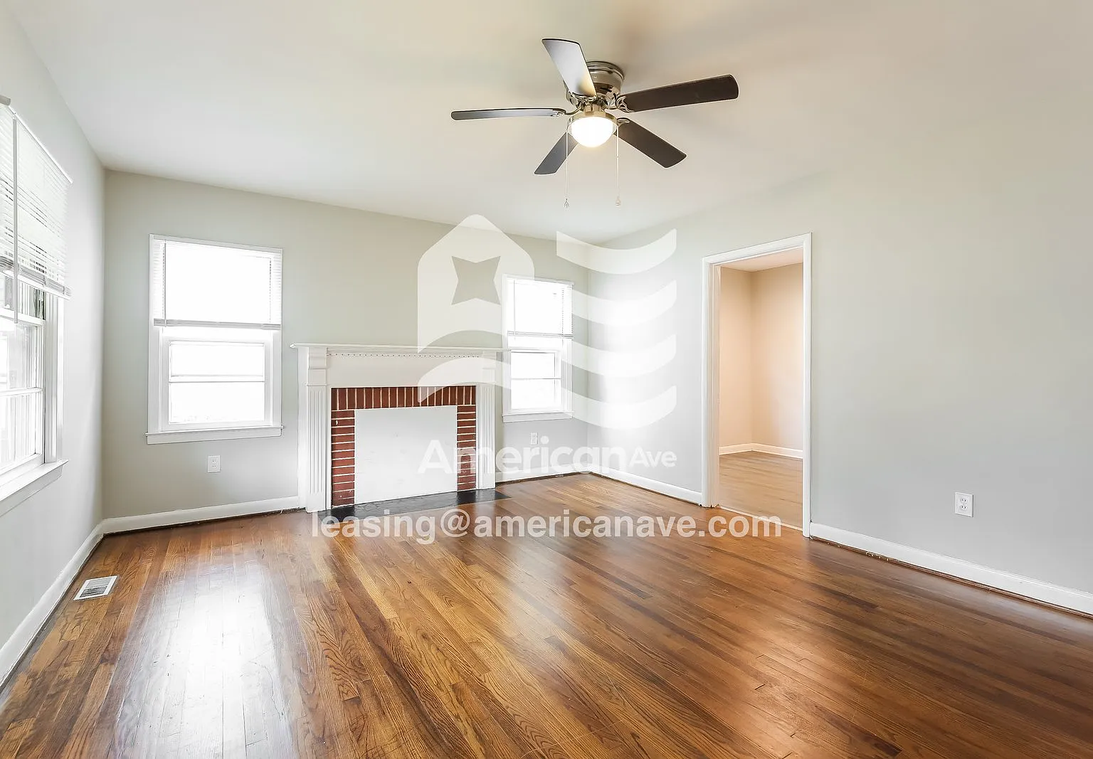 2 bed, 1.0 bath, 921 sqft, $1,020 — Photo 3