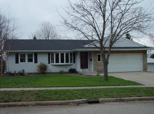 324 S Elmwood Ave, Burlington, WI 53105