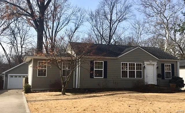 410 Lee Ave photo 1
