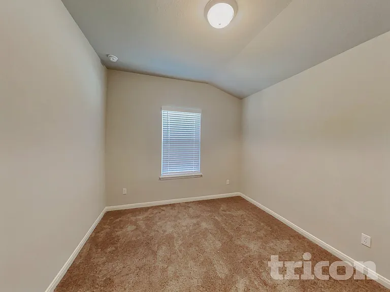 13623 Emerson Way — Photo 10