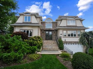 412 Valley View Ave, Paramus Boro, NJ 07652