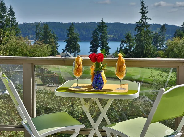 4942 Harbor Hills Drive, Freeland, WA 98249