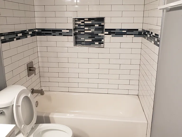 1605 W Colter St #5 — Photo 5