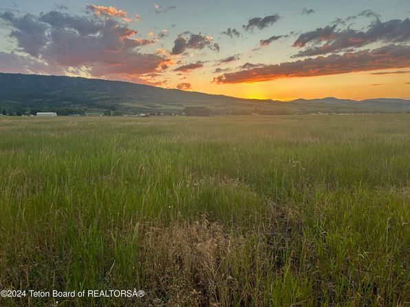 6 Fox Den Ln, Smoot, WY 83126