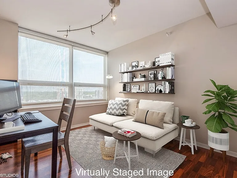 807 Davis St #1501 — Photo 8