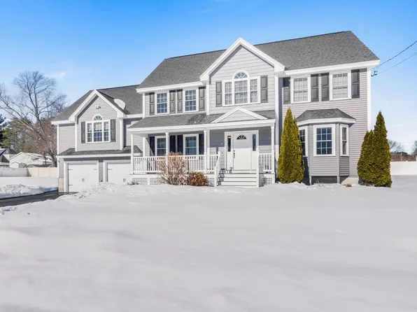 31 Floyd Ave, Tewksbury, MA 01876