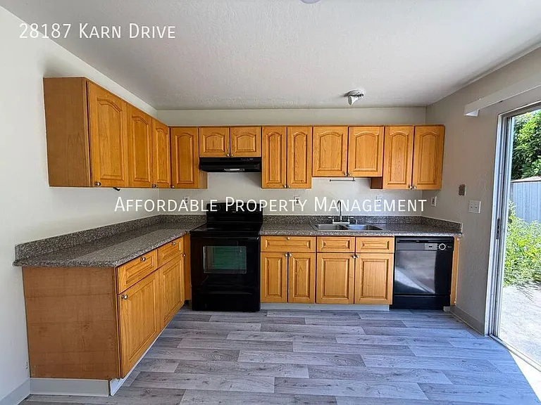28187 Karn Dr — Photo 6
