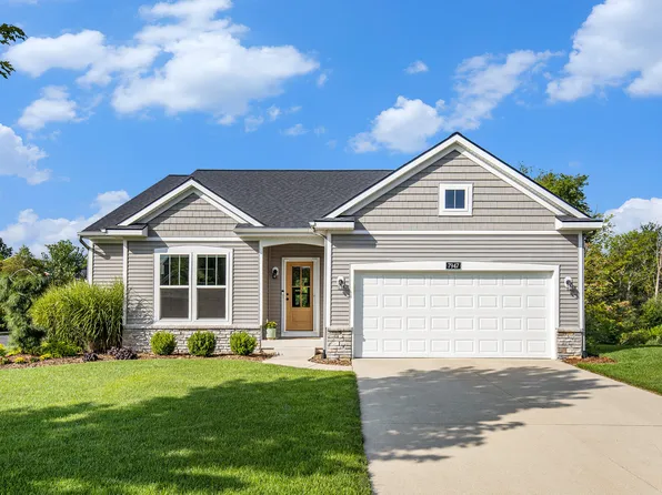7947 Verona Dr SW, Byron Center, MI 49315