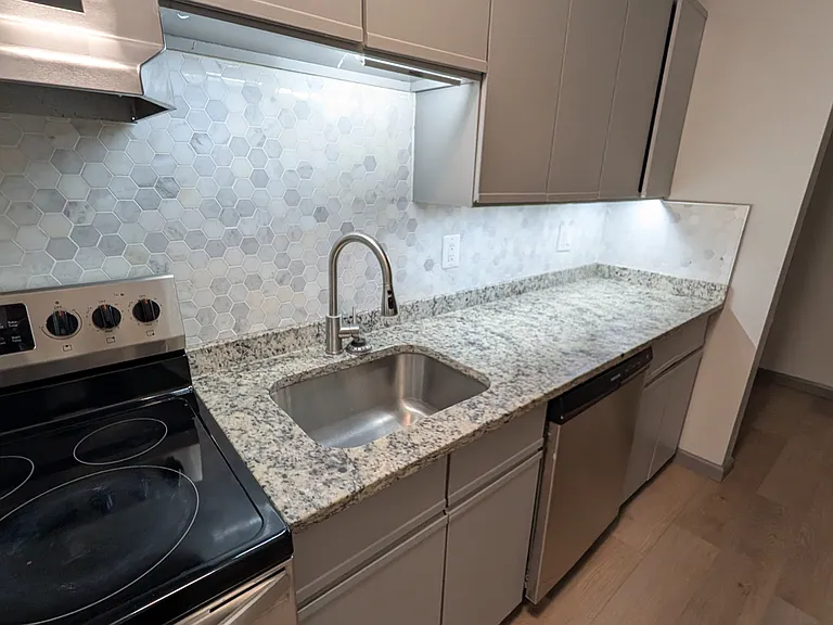 305B5 S Main St #B05 — Photo 2
