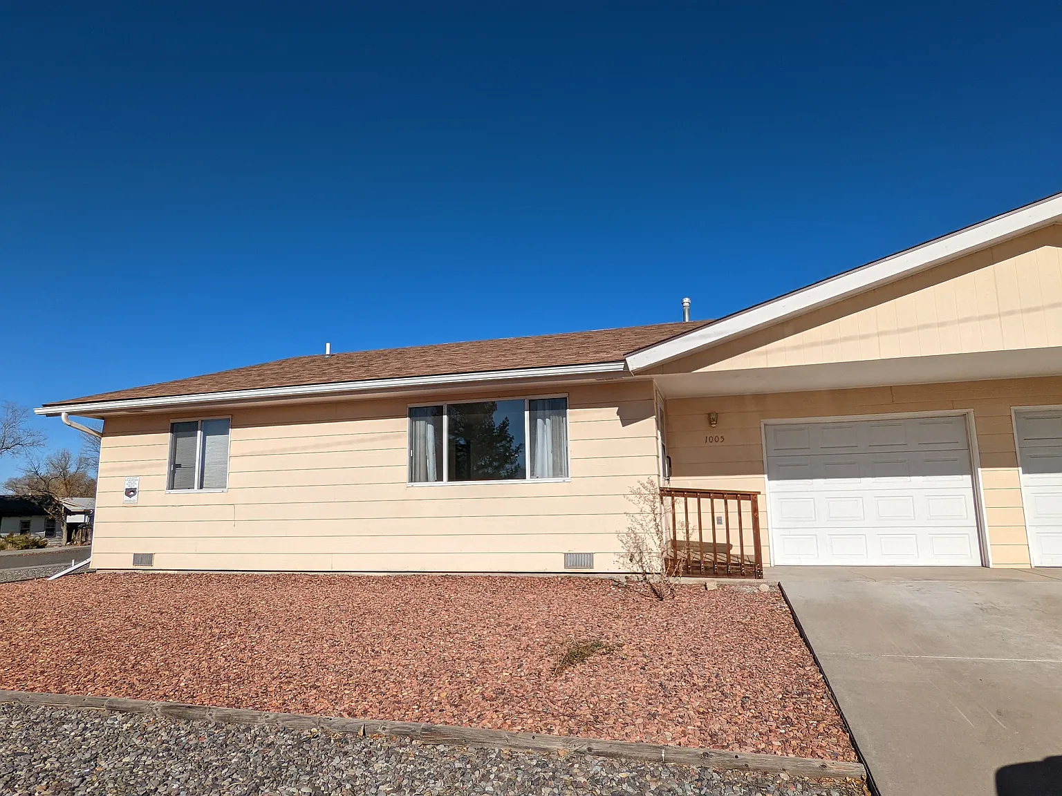 2 bed, 1170 sqft, $1,700 — Photo 1