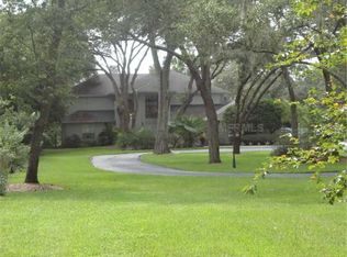 527 Duque Rd, Lutz, FL 33549