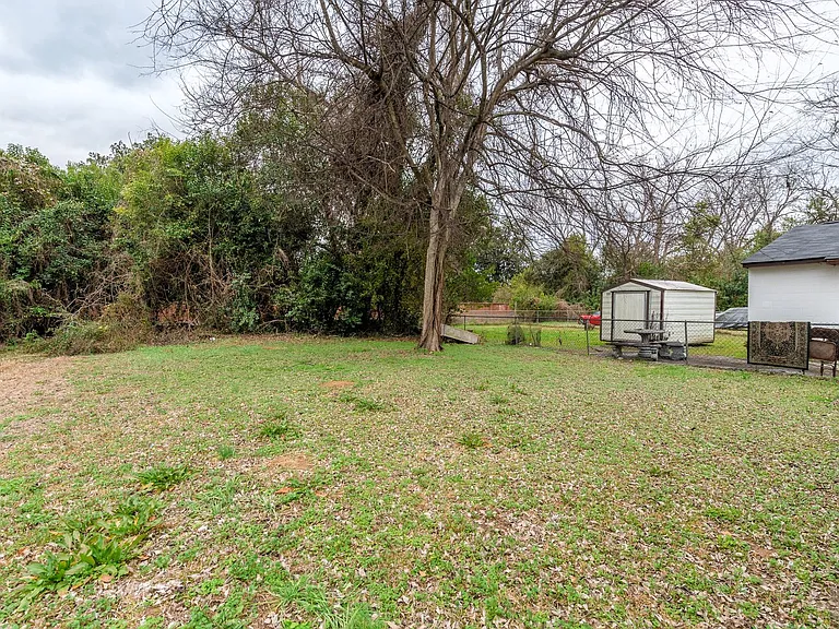 821 Forsythe St — Photo 20