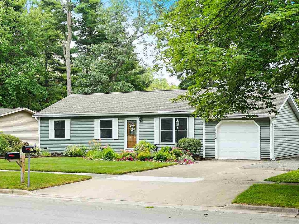 1st image of 1714 Indian Woods Dr
