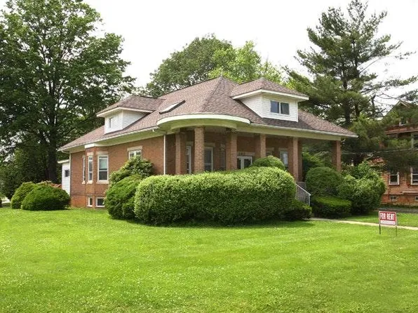 1917 Pennington Rd, Ewing, NJ 08618