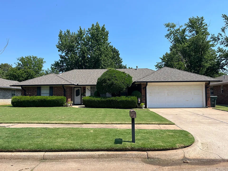 809 Owens Ave
