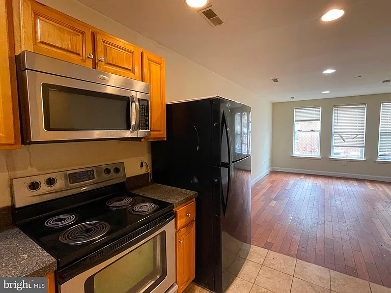 1934 N Gratz St #B — Photo 4
