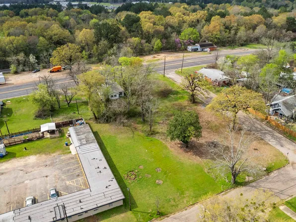 225 W Blackbourn St, Hawkins, TX 75765