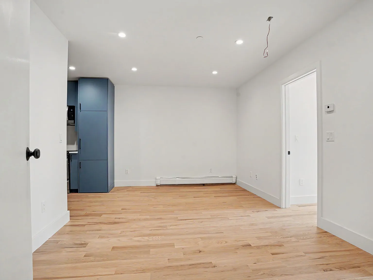 18-20 Greenwich Ave — Photo 2