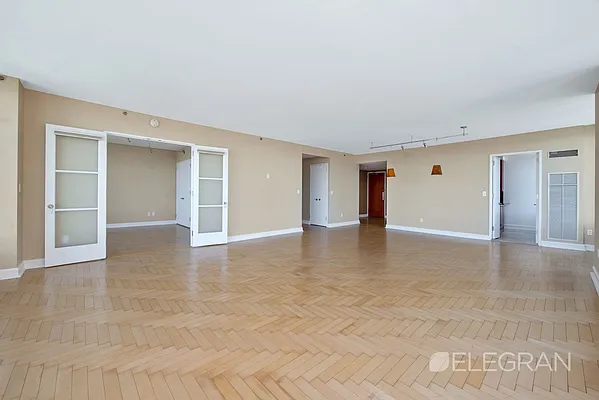 Rented by (Legacy) Elegran | media 20