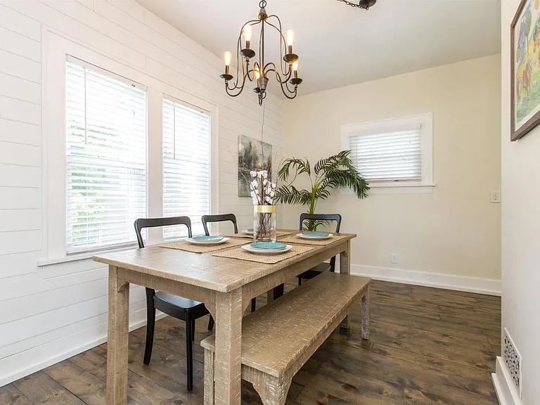 721 Corby Blvd — Photo 13