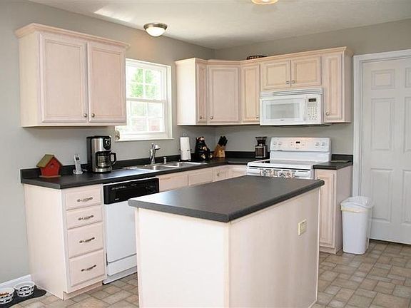 5th image of 3330 Kleeman Lake Ct