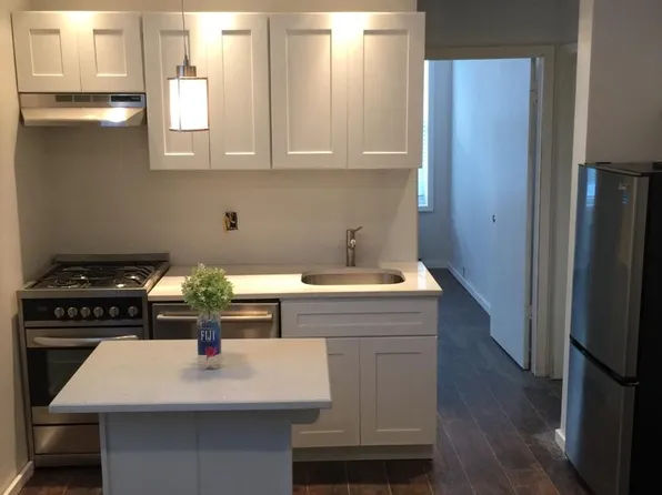 23-12 Steinway Street image 1 of 10