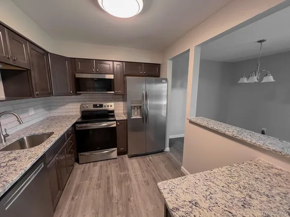 7370 Woodview St APT 1, Westland, MI 48185