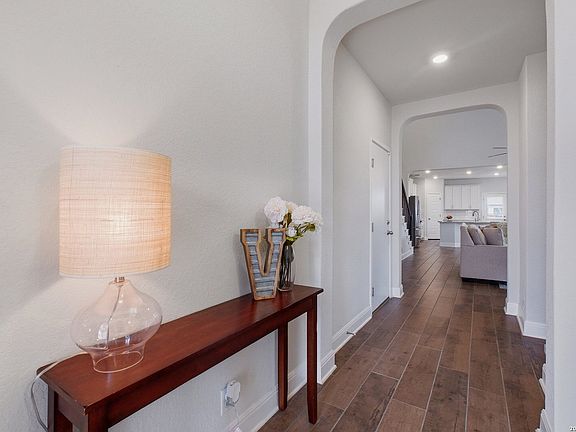 3rd image of 8439 Knapp Rise