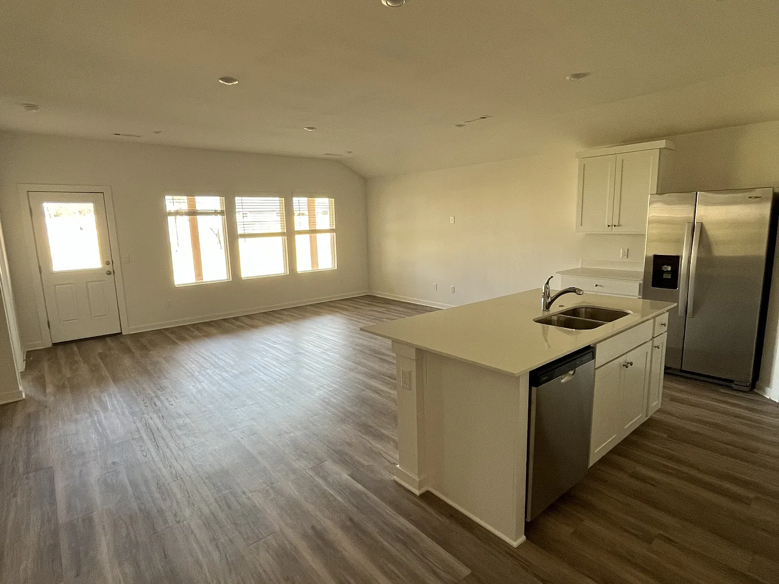525 Arizona Street - 1 — Photo 3
