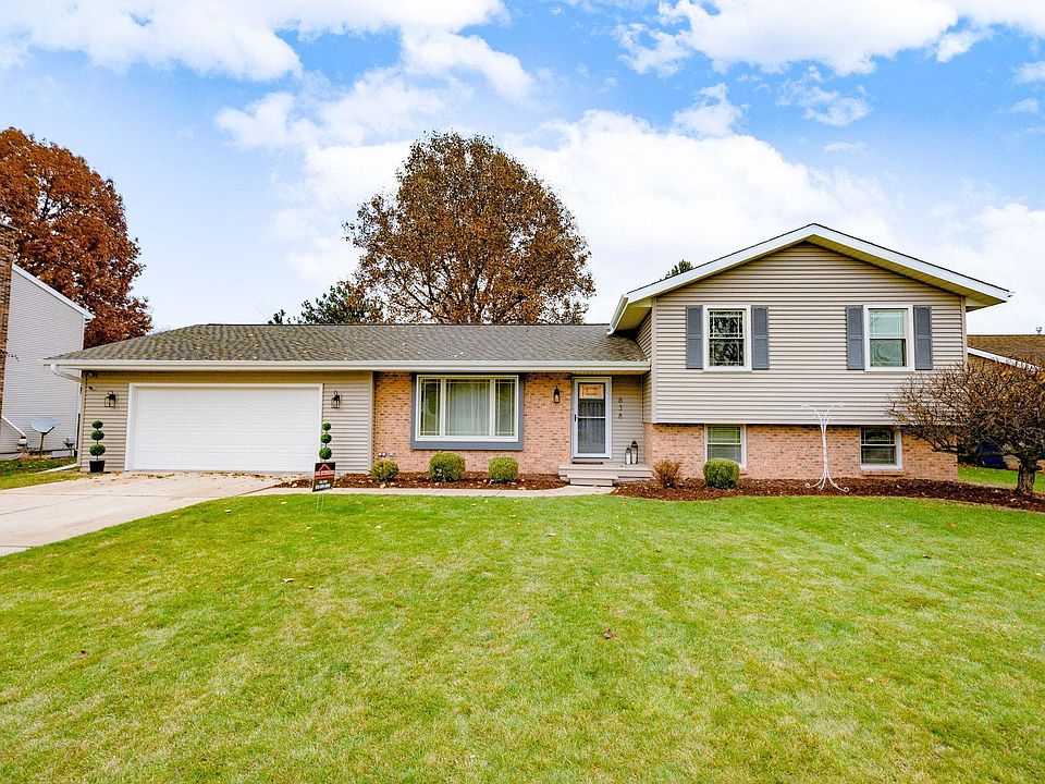 1st image of 638 Cambridge Dr