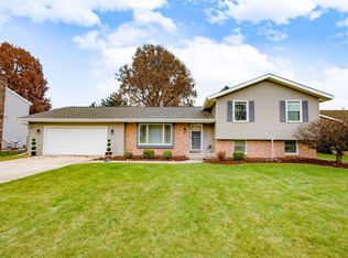 638 Cambridge Dr, Janesville, WI 53548