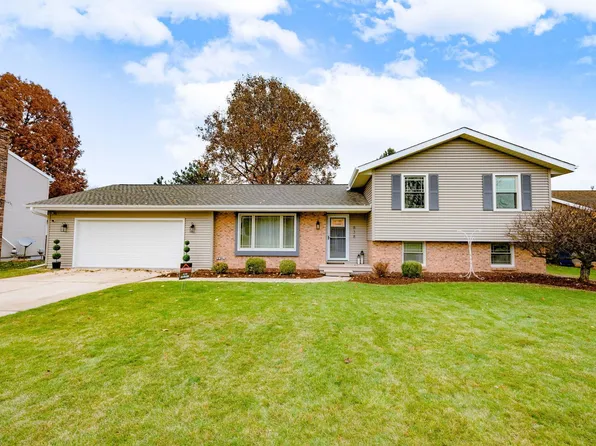 638 Cambridge Dr, Janesville, WI 53548