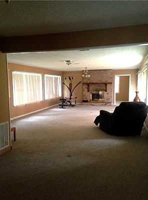 2nd image of 5803 Old Boyce Rd