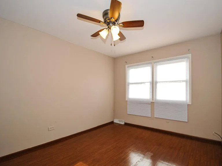 513 W Potter St — Photo 16