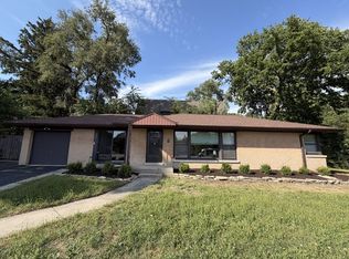 266 S Prospect Ave, Clarendon Hills, IL 60514