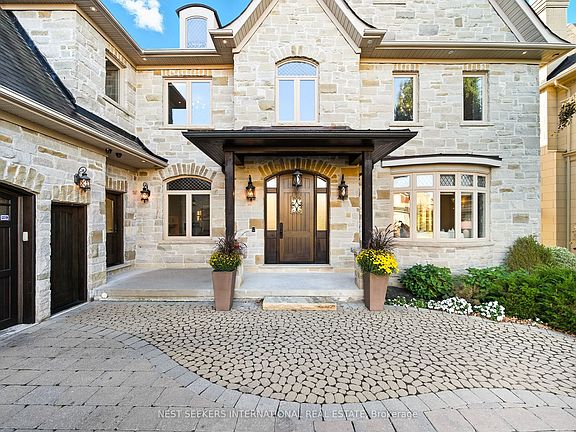 4th image of 79 Grandvista Cres