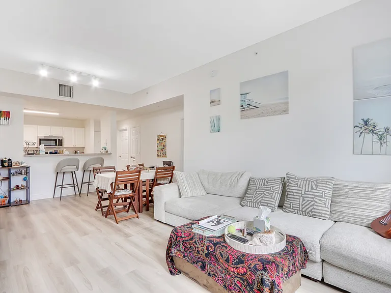 1155 Main St #216-1 — Photo 5