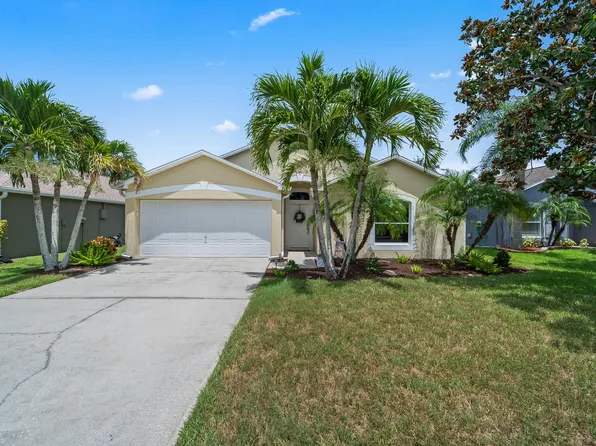 760 Wickham Lakes Dr, Melbourne, FL 32940
