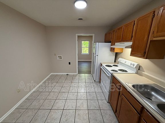 5th image of 1909 Cherokee Rd #10