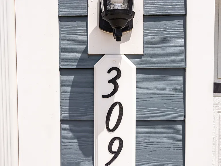 3093 Edgehill Dr — Photo 29