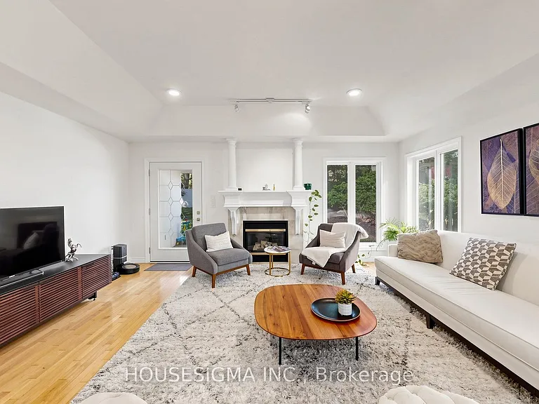 69 Holyrood Ave — Photo 3