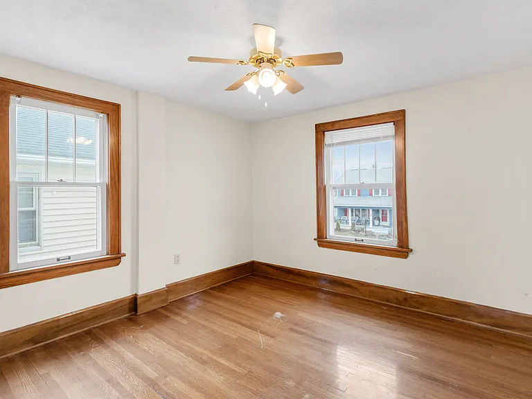 426 Selden Ave — Photo 12