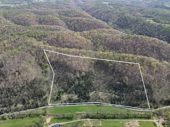 2667 Sycamore Valley Rd, Pleasant Shade, TN 37145