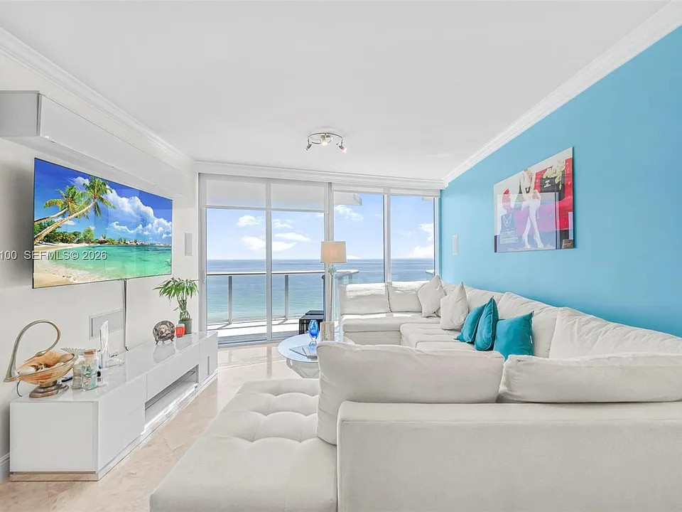 17001 Collins Ave #1403