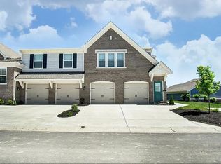 16 Old Pond Rd, Springboro, OH 45066