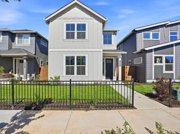60852 SE Epic Pl, Bend, OR 97702