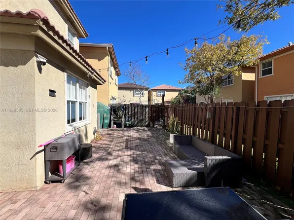 11028 NW 87th Ln, Doral, FL 33178