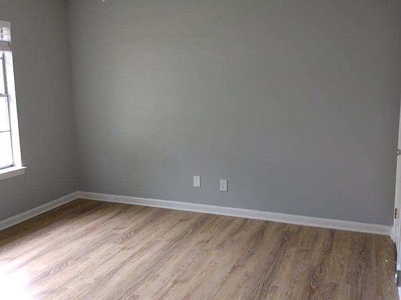 4th image of 475 Tahoe Rd #18