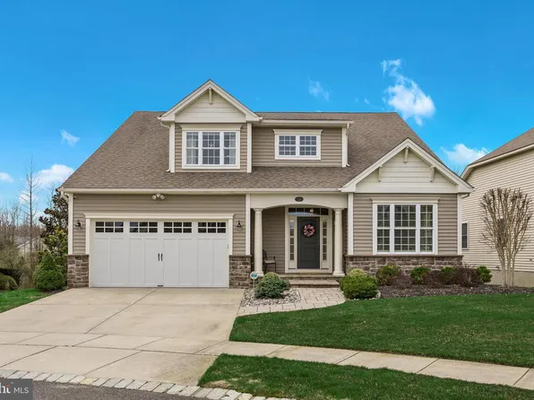 10 Brinklow Ct, Medford, NJ 08055