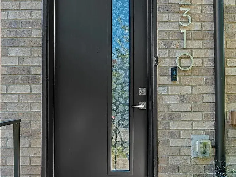 2310 W Newton St — Photo 6